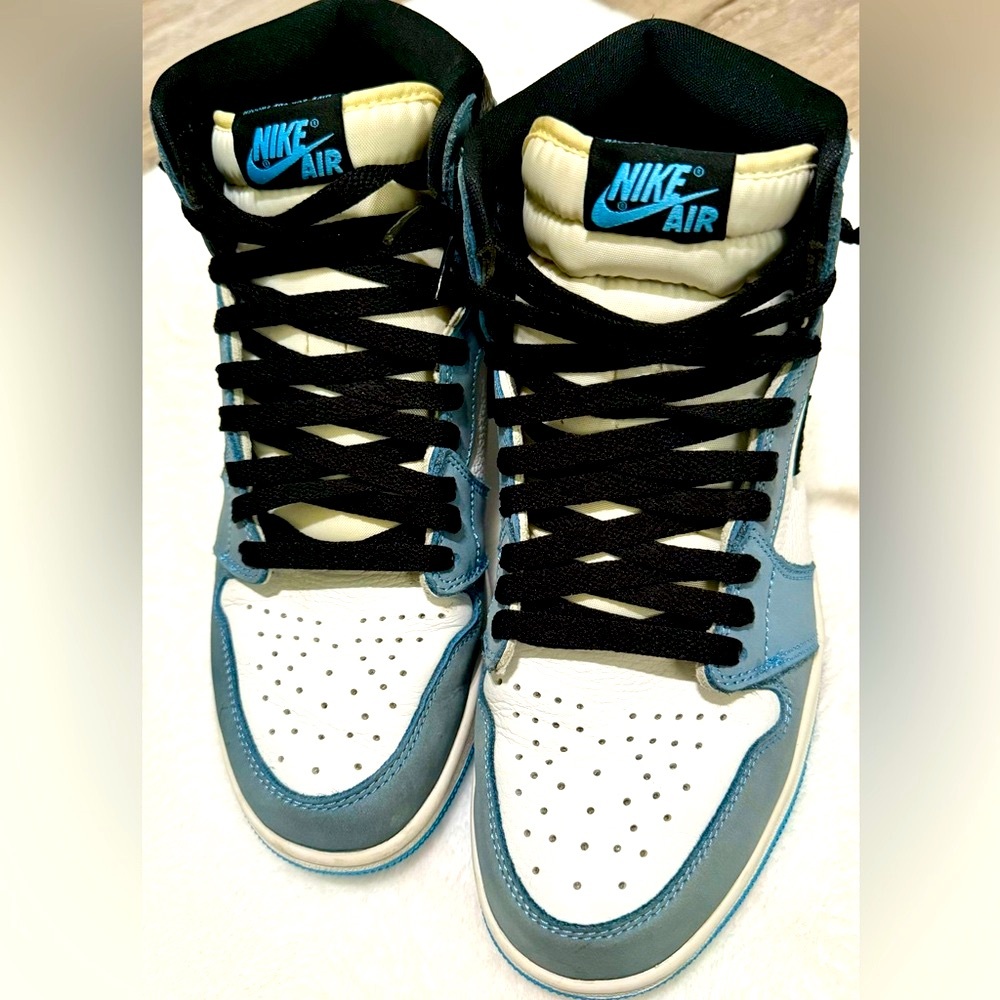 Air Jordan 1 University Blue - Picture 3 of 7